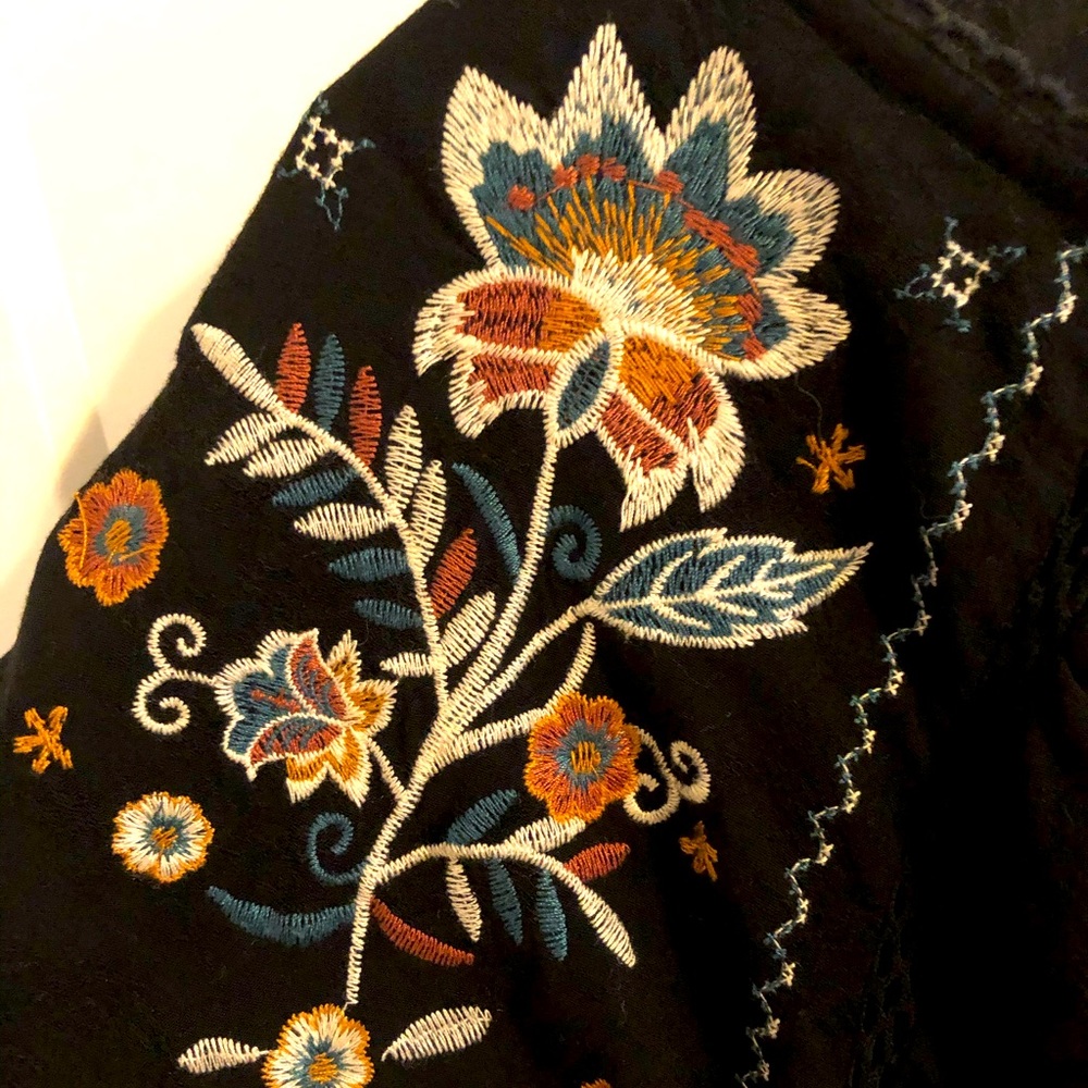 Knox Rose Asymmetric Embroidered Top